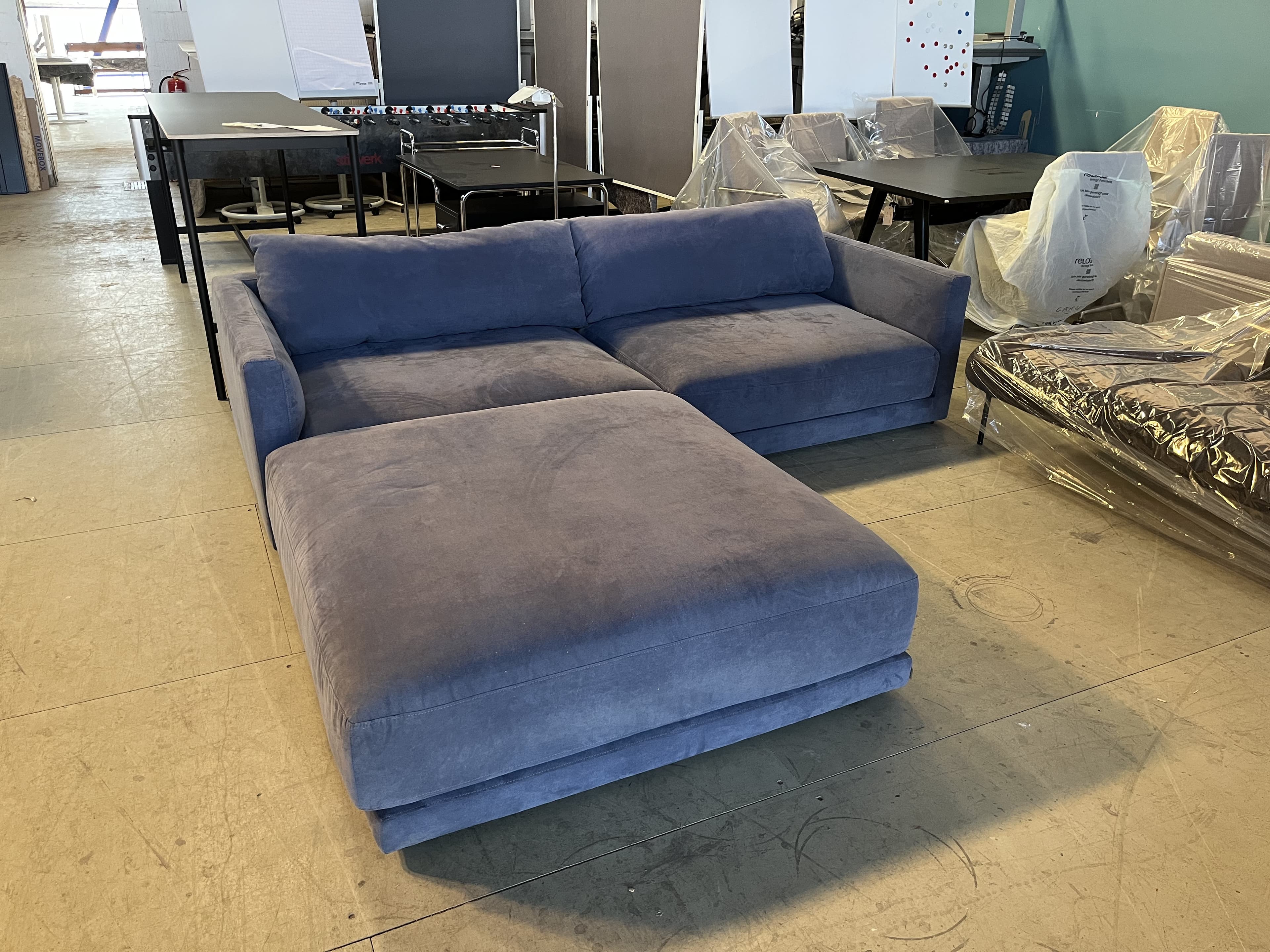 1 Renetti Sofa mit Fußteil