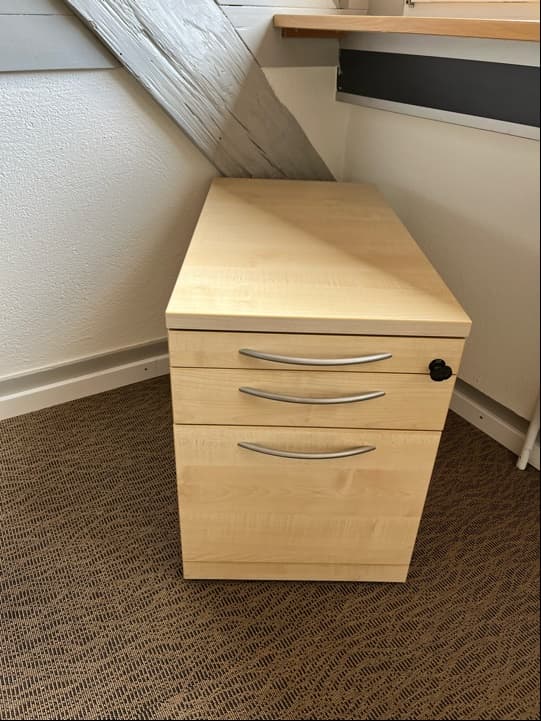 Rollcontainer – Bild 1